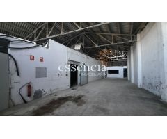 Almacén, nave, local comercial  en casco urbano de Beniarjo