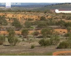 Estupendo terreno Industrial en el polígono el Prado en Mérida