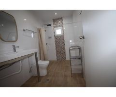 Se alquila estupendo piso de siete habitaciones en La Garrovilla