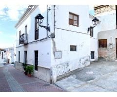 Casa de Pueblo en Venta en Vélez de Benaudalla, Granada