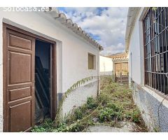Casa de Pueblo en Venta en Vélez de Benaudalla, Granada