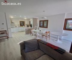 Chalet de 240m2 con 3 dormitorios, 2 baños y aseo. Amplio jardín de 1.000m2 y piscina independiente