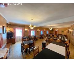 Complejo Hostelero Único en el Puerto del Leon: Hostal, Restaurante y Viviendas