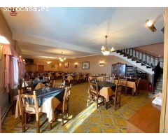 Complejo Hostelero Único en el Puerto del Leon: Hostal, Restaurante y Viviendas