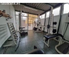 Presentamos 2 casas unidas en la mejor zona de burjasot.