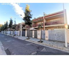 ¡ALQUILER EXCLUSIVO! CASA DÚPLEX EN ZONA RESIDENCIAL EN LA PLAYA DE MALVARROSA DE CORINTO, SAGUNTO!