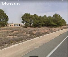 TERRENO CON CASA DE ALBERGUE EN VILLENA