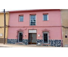 CASA EN REQUENA