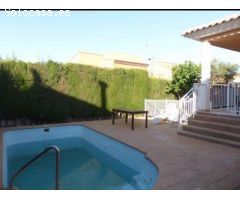 Magnífico Chalet independiente con Piscina en la Urb La Vall de Lliria.