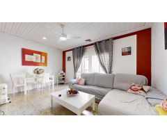 Ocasión!!!  Casa con escaleta y amplia terraza en Alzira