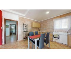 ESPECTACULAR CHALET  CON PISCINA EN LA ZONA DE VILAMARXANT