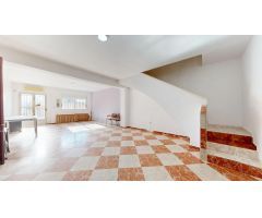 En el Raval, cullera una casa reformada y para entrar a vivir.