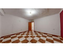 En el Raval, cullera una casa reformada y para entrar a vivir.