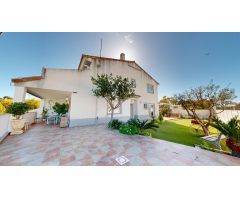 CHALET ADOSADO EN TURIS