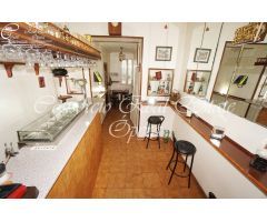 BAR CAFETERIA FRENTE A METRO Y RENFE PIRAMIDES