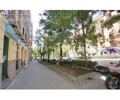 BAR CAFETERIA FRENTE A METRO Y RENFE PIRAMIDES