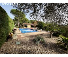 Chalet en Venta en Navatalgordo, Girona