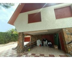 Chalet en Venta en Petrer, Alicante