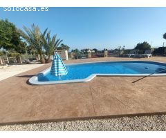 Chalet en Venta en Elche de la Sierra, Alicante