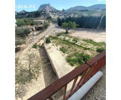 Chalet en Venta en Petrer, Alicante