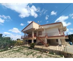 Chalet en Venta en Petrer, Alicante