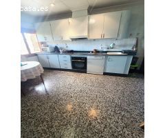 Chalet en Venta en Petrer, Alicante