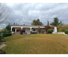 Chalet en Venta en Atalaya, Málaga