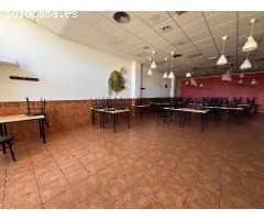 LOCAL COMERCIAL HABILITADO COMO RESTAURANTE EN LA POBLA DE VALLBONA