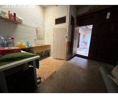 CASA SITUADA EN BUENA ZONA, CON SOLAR DE 156 METROS