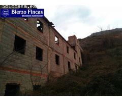 SE VENDE CASA EN ESTRUCTURA CON FINCA DE 5000 M2 EN QUILOS