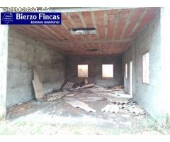 SE VENDE CASA EN ESTRUCTURA CON FINCA DE 5000 M2 EN QUILOS