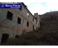 SE VENDE CASA EN ESTRUCTURA CON FINCA DE 5000 M2 EN QUILOS
