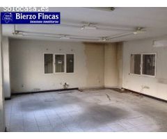 Se alquila nave 700m2 en Ponferrada.