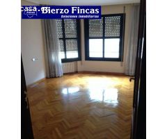 FANTASTICO PISO DE 160 M2 EN PLENO CENTRO