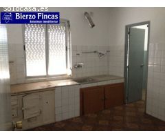 SE VENDE PISO CON GARAJE CERRADO EN LAS VENTAS DE ALBARES