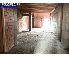SE VENDE LOCAL JUNTO A PLAZA LUIS DEL OLMO
