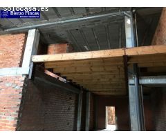 SE VENDE LOCAL JUNTO A PLAZA LUIS DEL OLMO