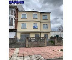 VENTA DE CASA CON TERRENO EN TORAL DE LOS VADOS!!