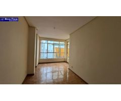 PISO DE 4 HABITACIONES EN ZONA CORREOS DE PONFERRADA!