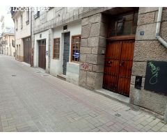 BAJO EN CASCO ANTIGUO PONFERRADA