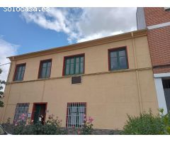 SE VENDE CASA EN CUATROVIENTOS