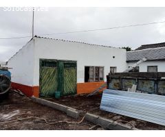 SE VENDE CASA EN CUATROVIENTOS