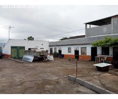 SE VENDE CASA EN CUATROVIENTOS