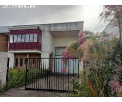 SE VENDE O ALQUILA NAVE EN EL POLÍGONO DE CABAÑAS