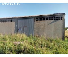SE VENDE NAVE DE 360 M2 CON PARCELA DE 14.25 M2