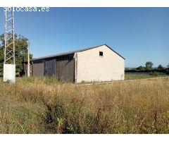 SE VENDE NAVE DE 360 M2 CON PARCELA DE 14.25 M2