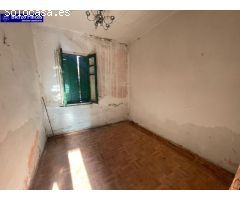 SE VENDE CASA BAJA A REFORMAR EN EL BARRIO DE LA SAL