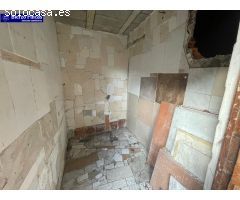 SE VENDE CASA BAJA A REFORMAR EN EL BARRIO DE LA SAL