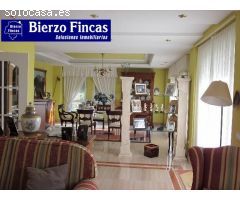ESPECTACULAR CHALET EN LAS LOMAS