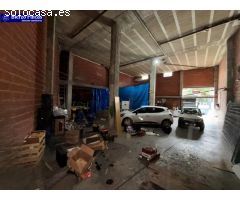 AMPLIO BAJO PARA ESTACIONAMIENTO O ALMACÉN EN ALQUILER, ZONA FLORES DEL SIL PONFERRADA.